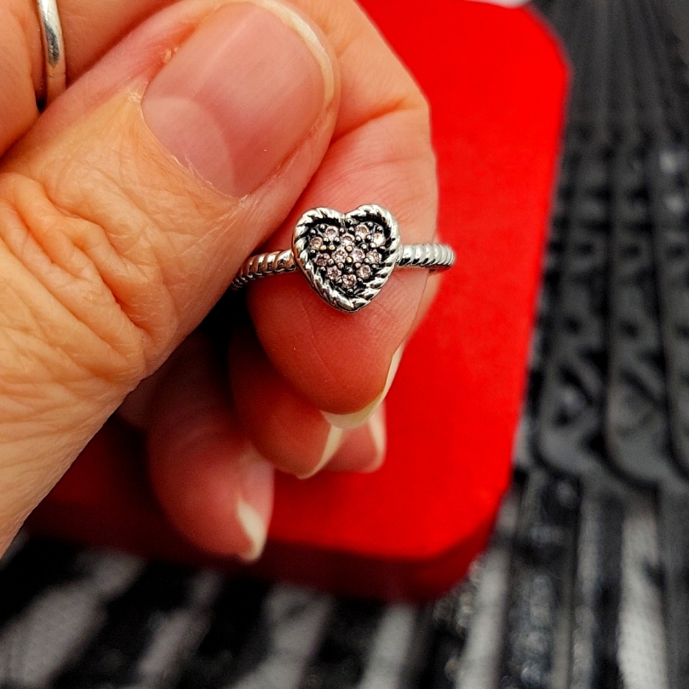 Pretty Ring - image 1